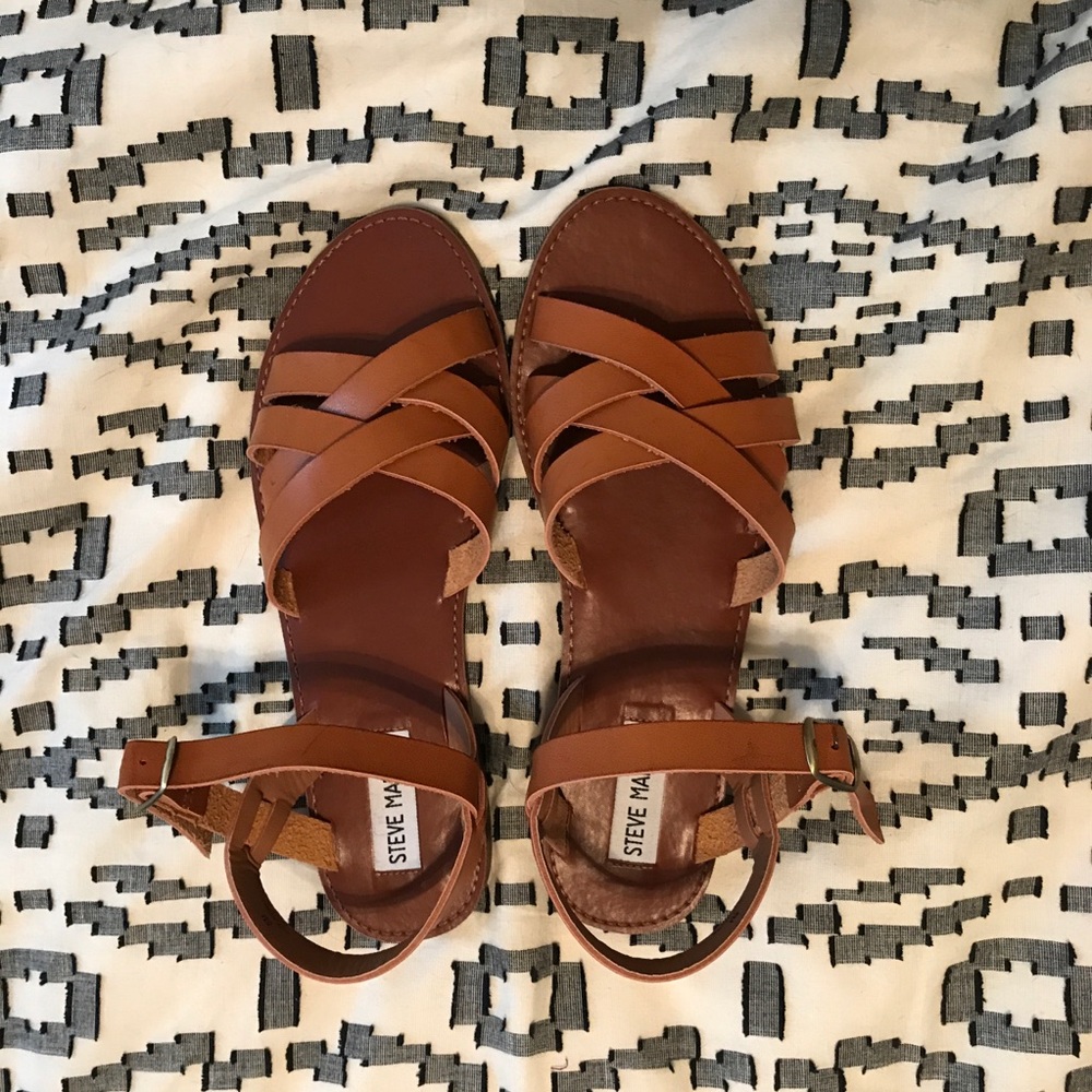 NWOT Brown Leather Steve Madden Sandal